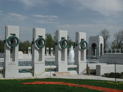 ../images/WWII_wreaths.jpg