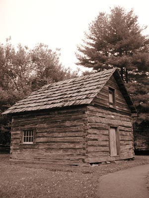 ../images/04_puckett_cabin.jpg