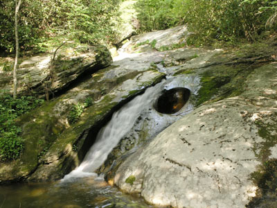 ../images/34_sr1514waterfall.jpg