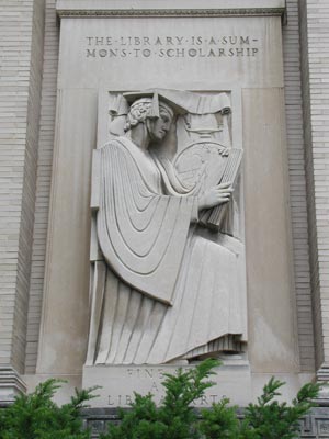 ../images/11_library_entrance.jpg