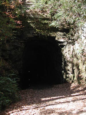 ../images/23_tunnel_entrance.jpg