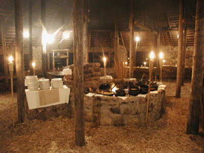 ../images/25_dinner_spread.jpg