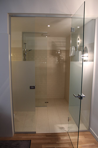 bathroom2