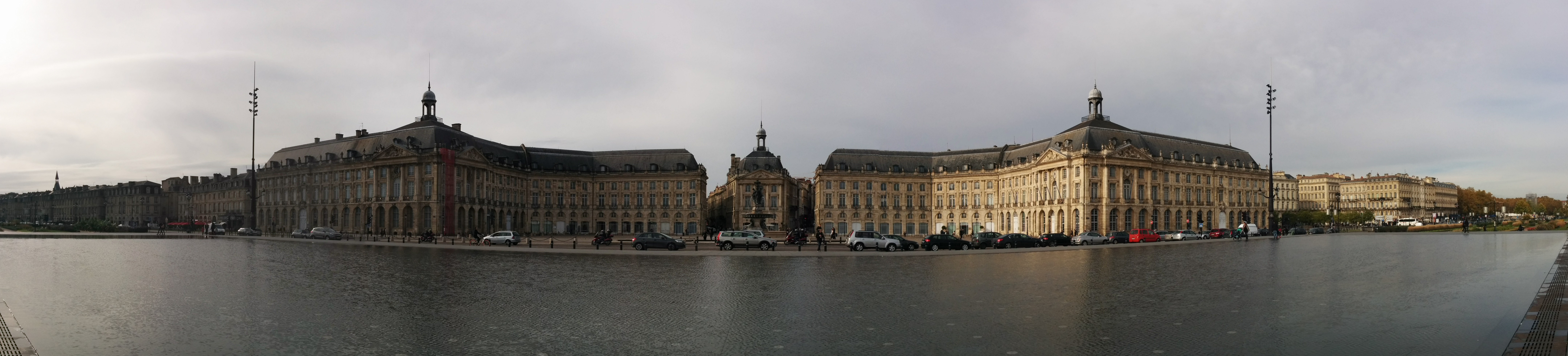 Place de la Bourse panorama