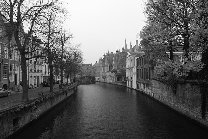 canal in black & white