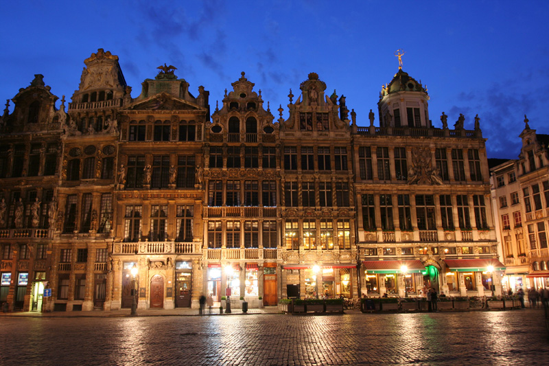 Grand Place at dusk