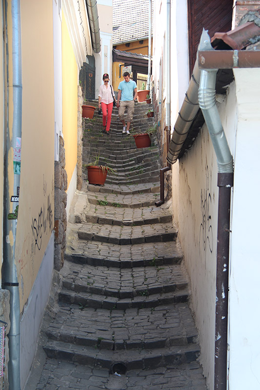 narrow alley