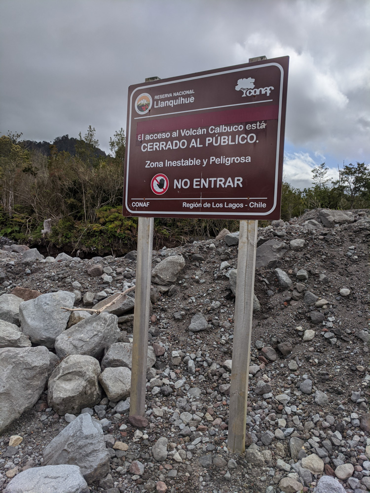 warning sign @ Salto Rio Blanco