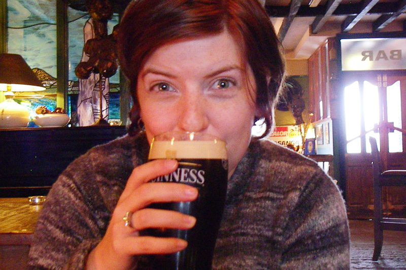 leandra drinking guinness