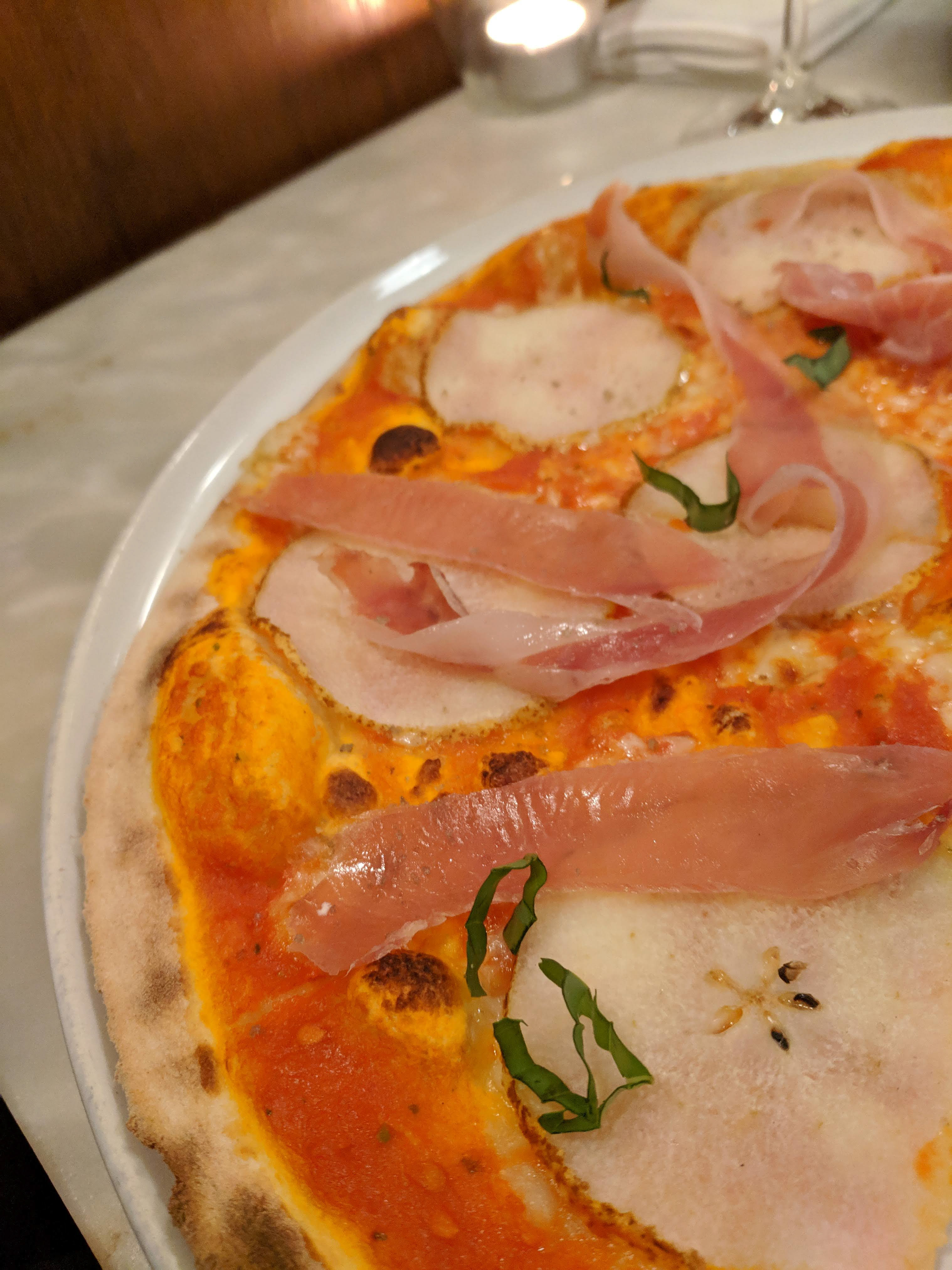 pizza @ Pizzaria Lisboa