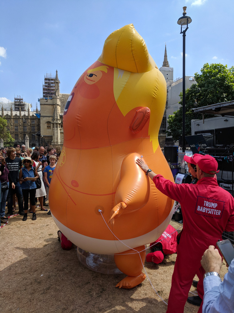 baby Trump balloon!