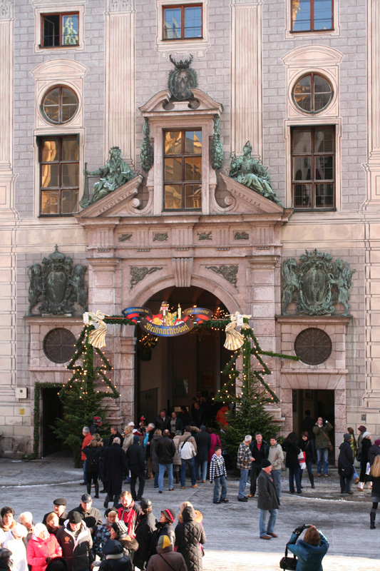 market entrance near Odeonsplatz