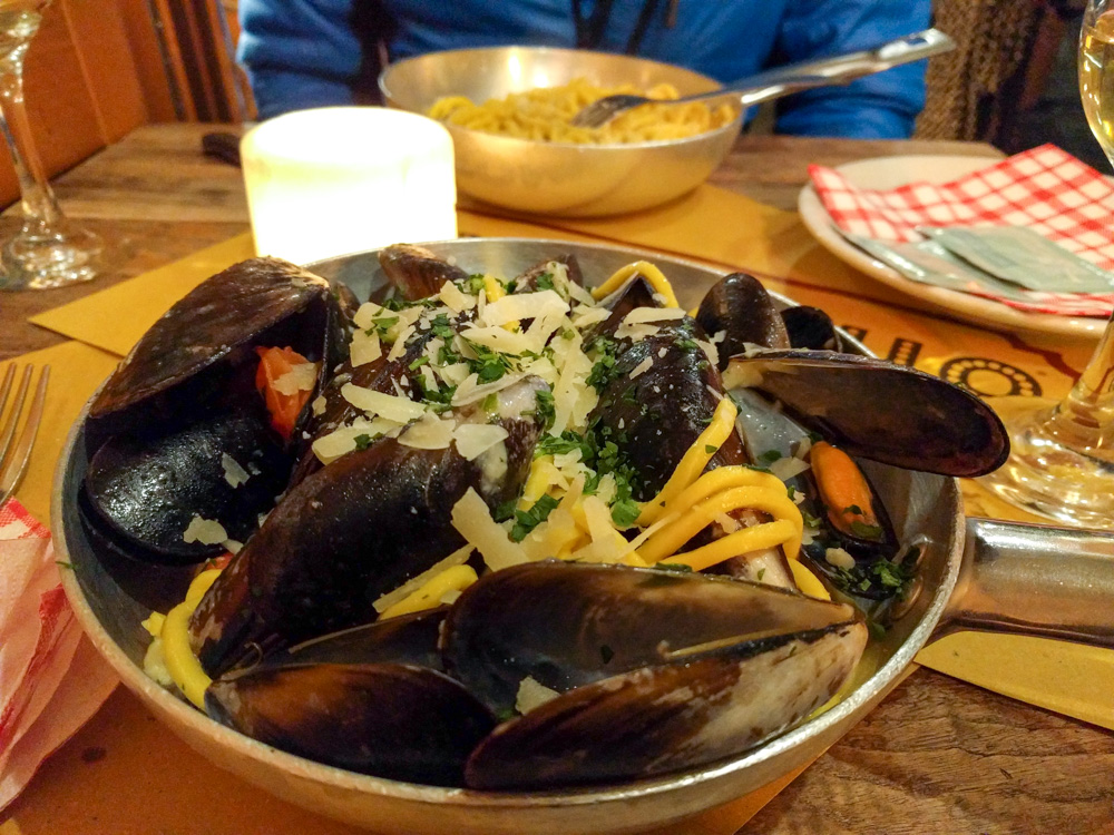 pasta and mussels @ Tonnarello