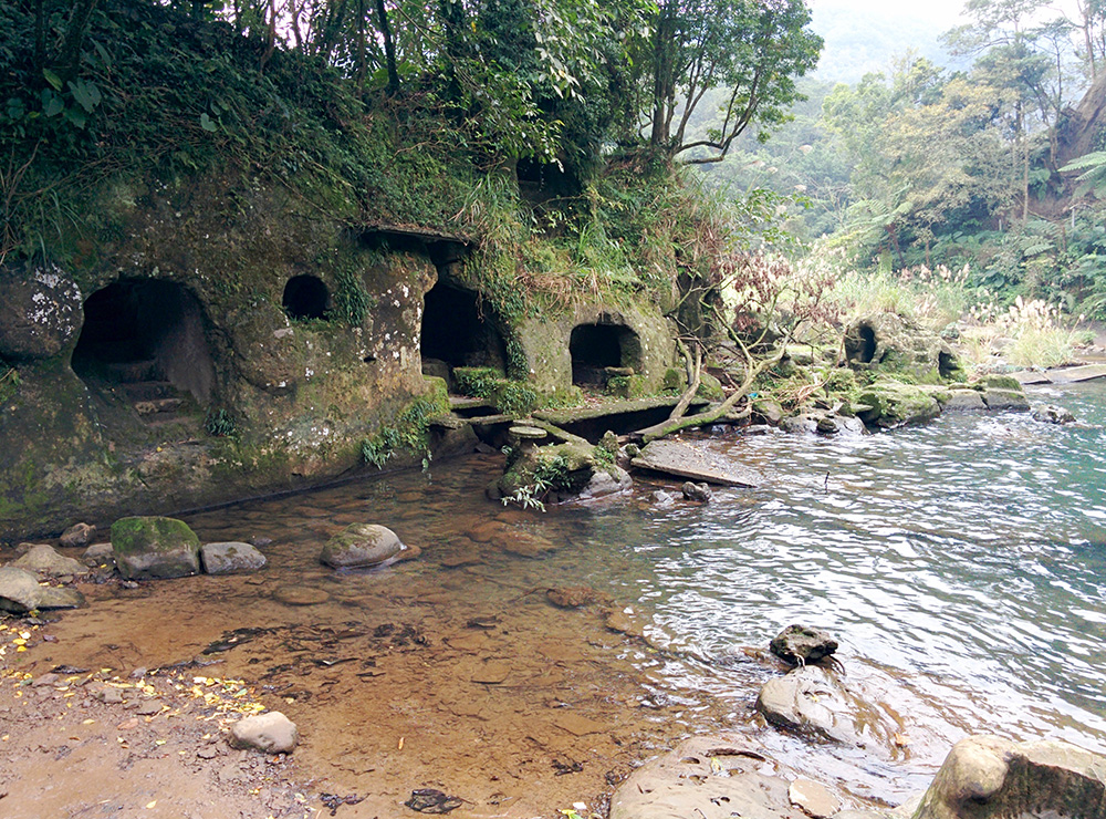 Lingjiao waterfall grotto
