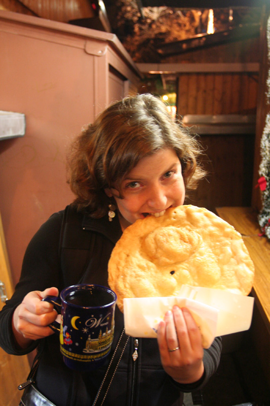 mmmm, langos and ghluwein!