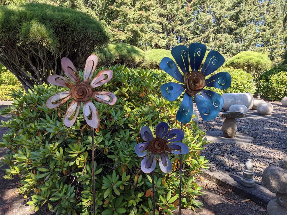metal flowers @ Mason-Rivera Sculpture Garden