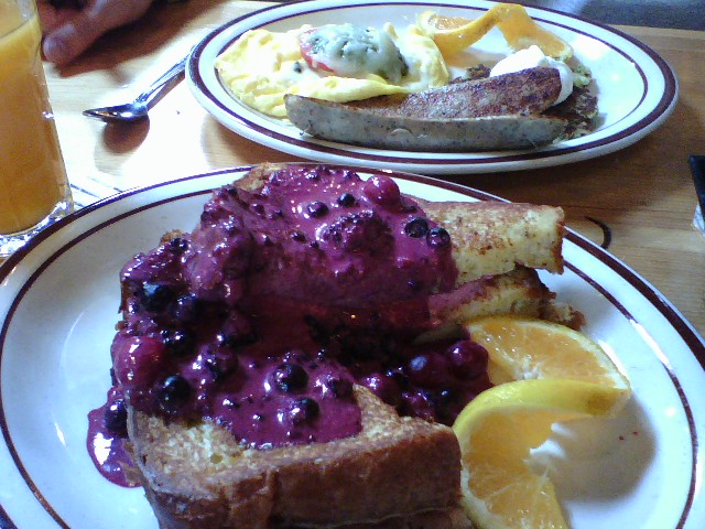 berry frech toast @ Petite Provence